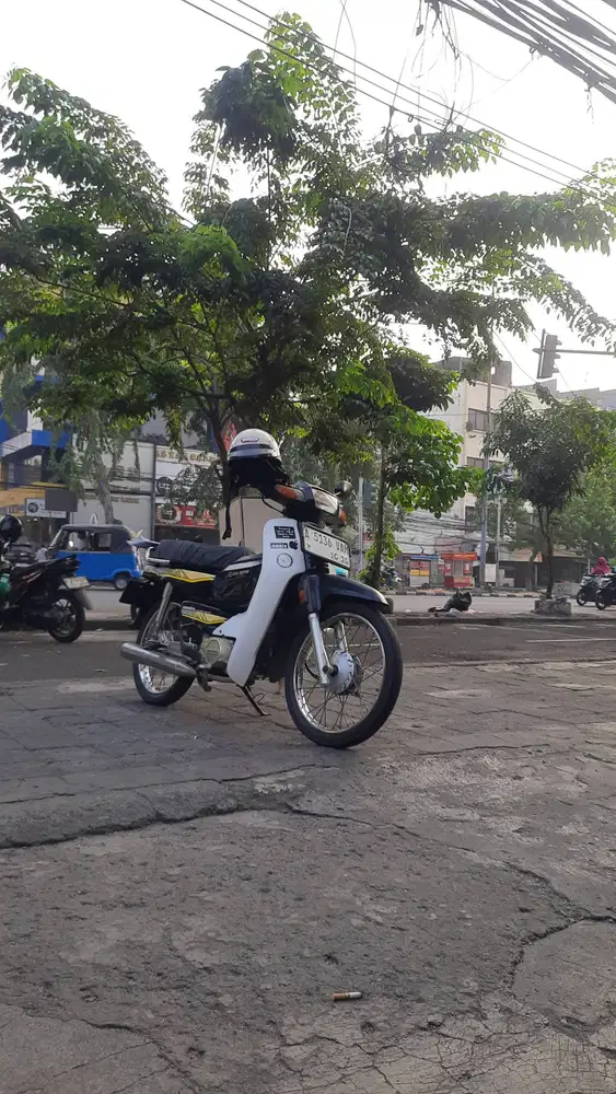 Motor antik enak dijalan nya