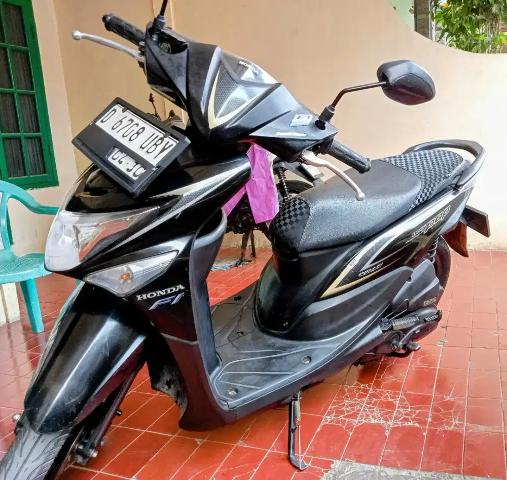 Honda Beat Fi Hitam full ori mulus siap pakai.