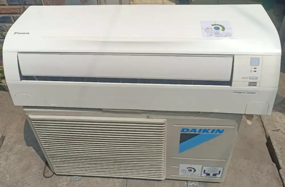 Jual ac daikin tailand 1 pk r 32 lowwat 700watt kondisi 95% ori smua