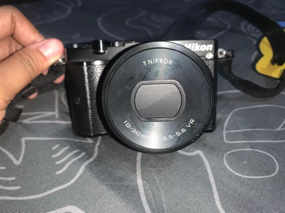 Nikon 1 j5 kit 10-30mm mirrorless