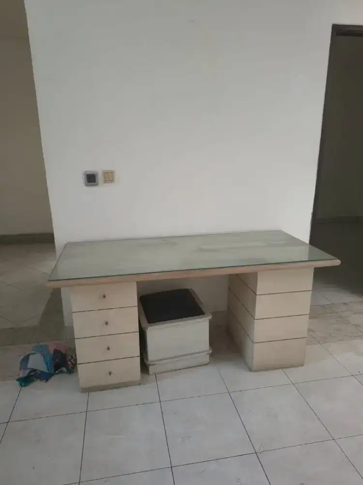 Meja Marmer dan kursi