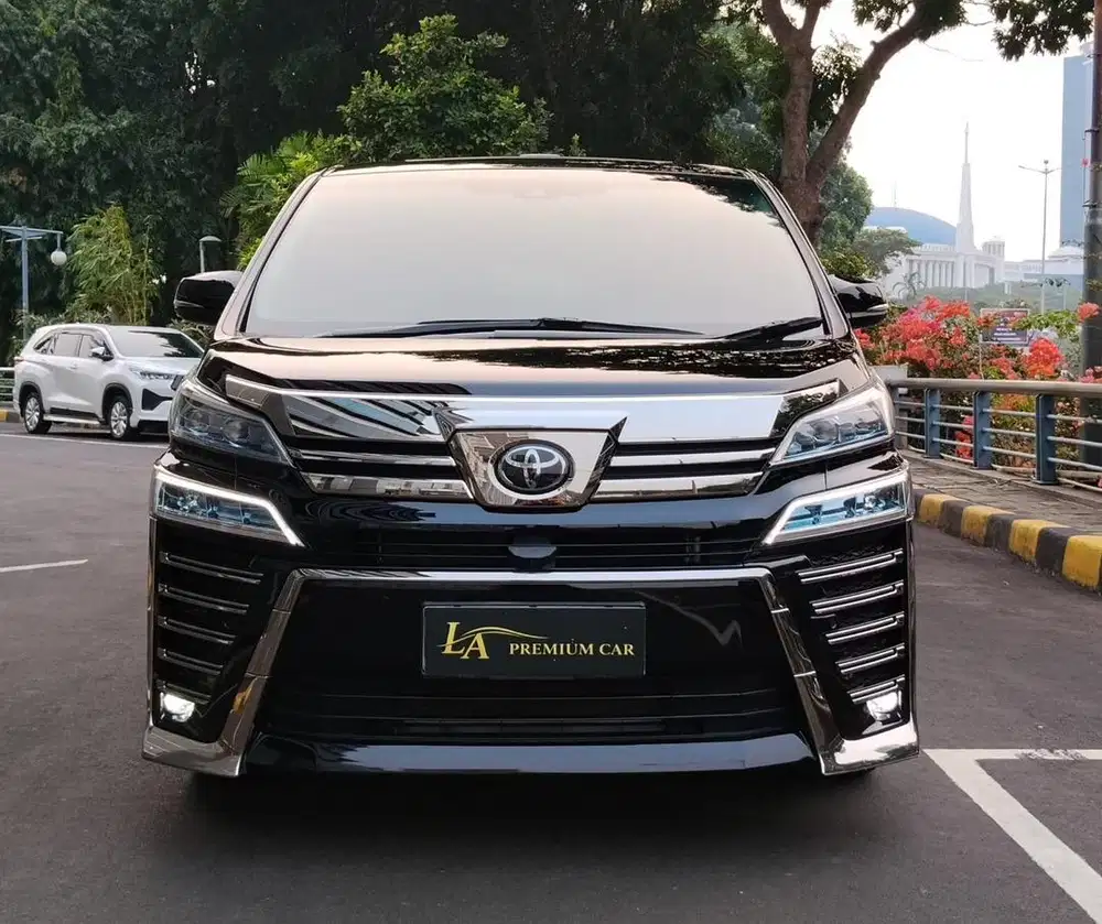 Toyota Vellfire 2023 nik 2022 TERMURAH