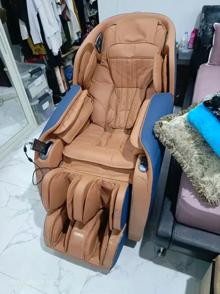 Kursi pijat premium dari informa merk kels kenzo SL-A309-20
