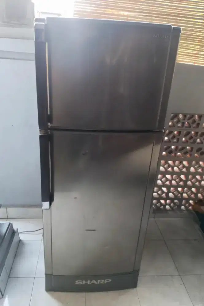 Kulkas Sharp 2 pintu
