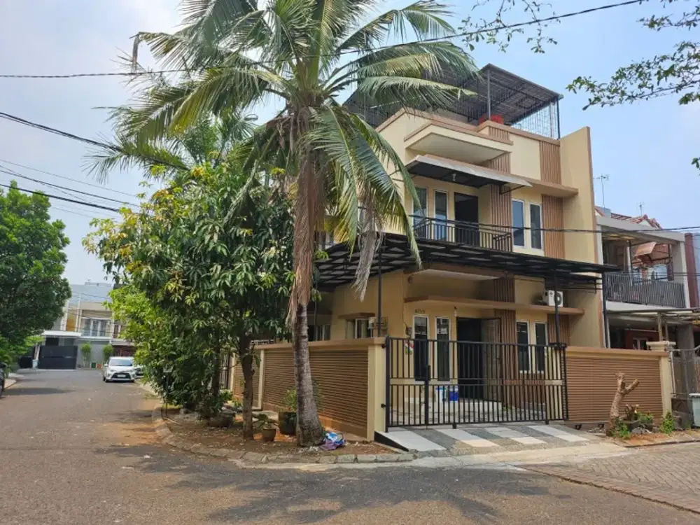 Dijual Rumah 3 lantai, 9x16, siap huni Citra garden 2 ex