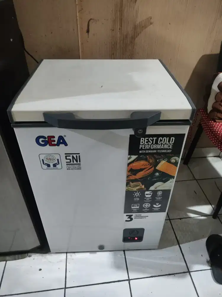 Freezer Box Gea bekas 100L