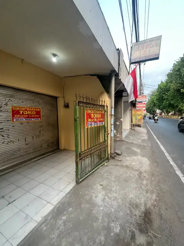 Disewakan Ruang Usaha Lokasi Strategis