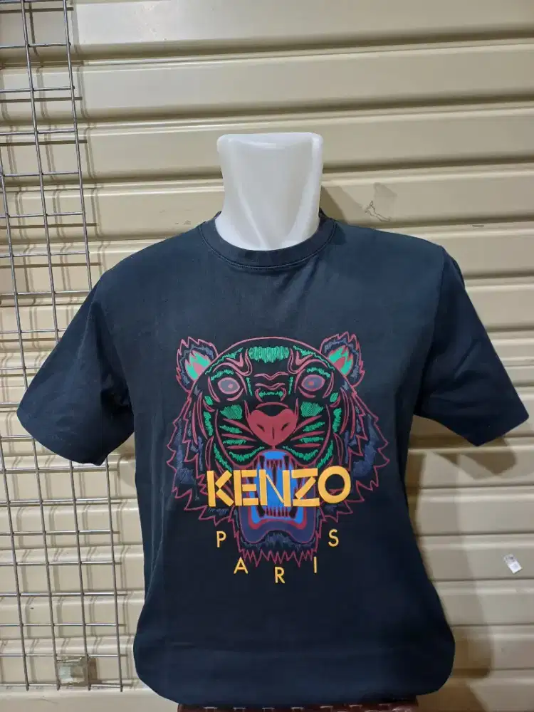 T-shirt Kenzo Hitam
