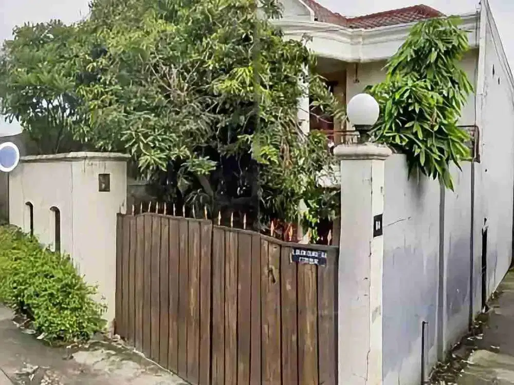 jual rumah lt.340m di Ciracas Cibubur Jakarta Timur