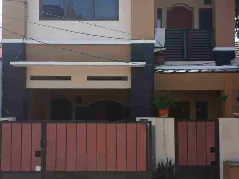 Rumah Cantik 2 Lantai Lokasi Strategis bebas banjir Siap Huni di Villa Indah Permai golden city teluk pucung Bekasi Utara