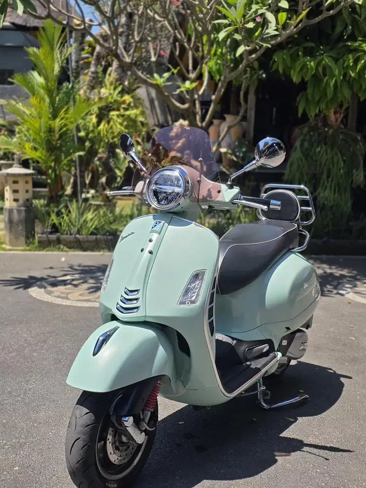 Vespa GTS super 2023