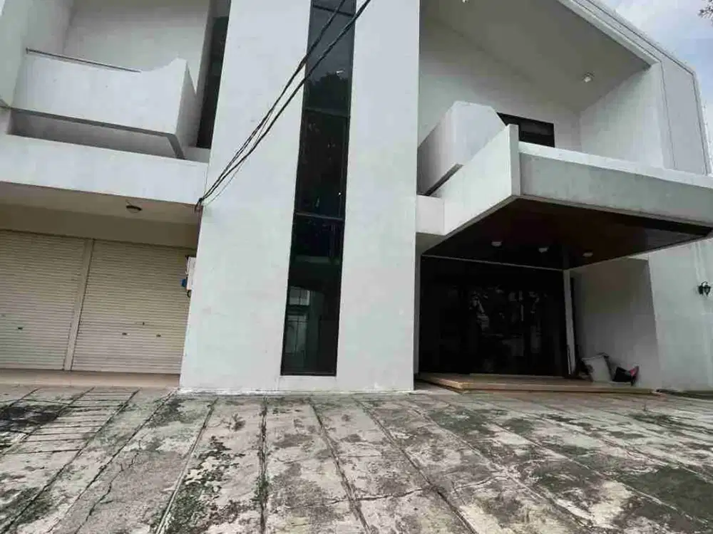 UPDATE TURUN HARGA*
DIJUAL RUMAH MEWAH 2 LANTAI SIAP HUNI DI BANGKA MAMPANG PRAPATAN JAKARTA SELATAN