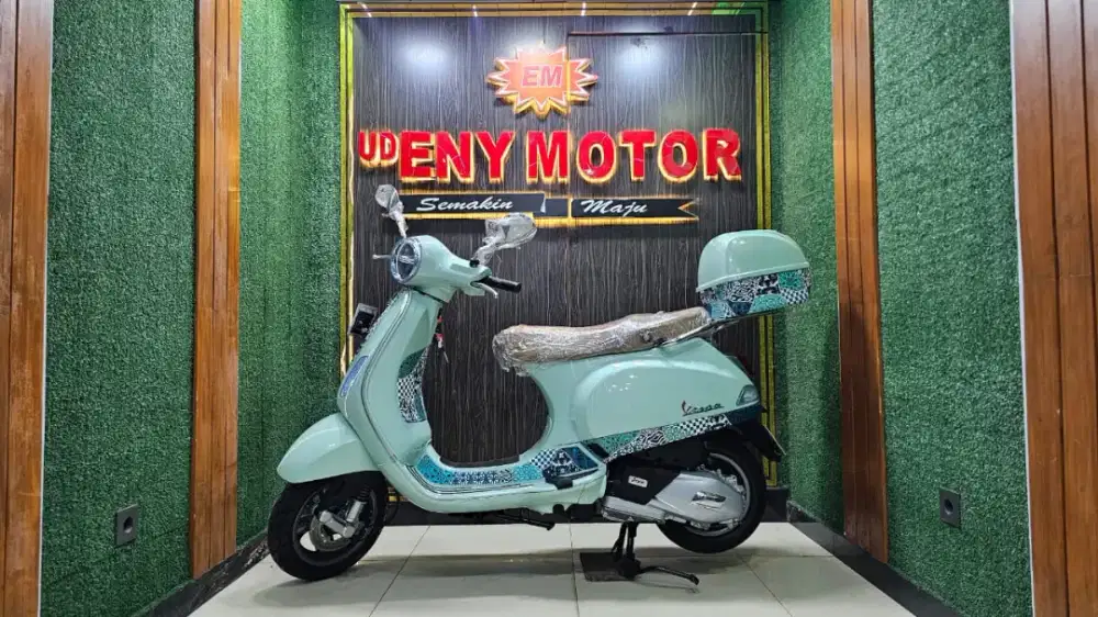 UD ENY MOTOR - Piaggio Vespa LX Batik thn 2023 istimewah