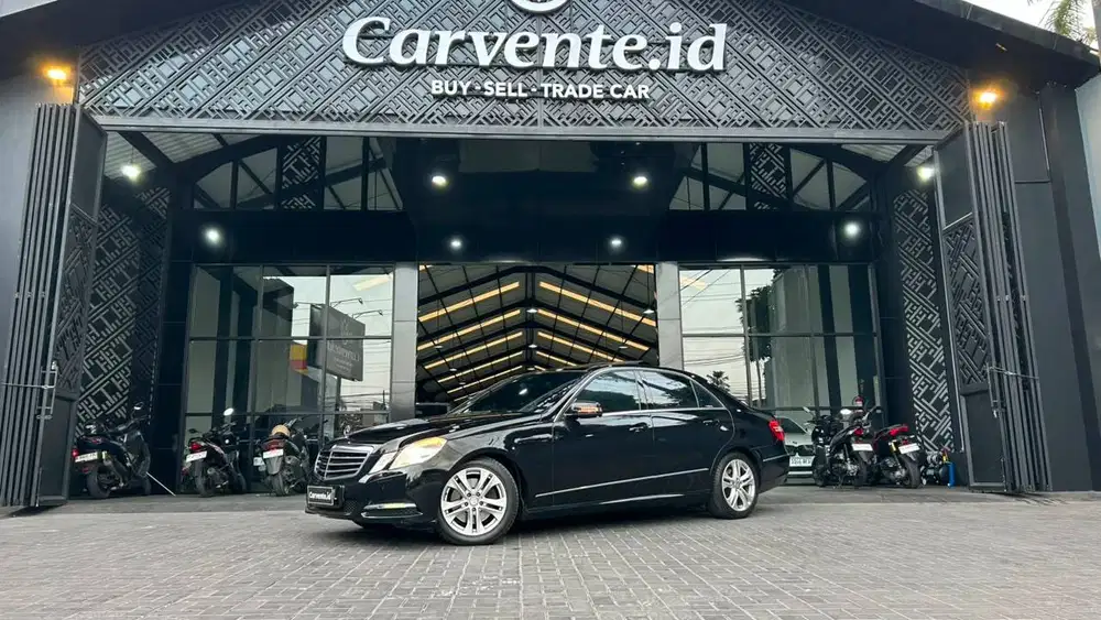 MERCEDES BENZ W212 E300 AVANTGARDE 2012 NIK 2011 LOW 60K PANORAMIC TOP