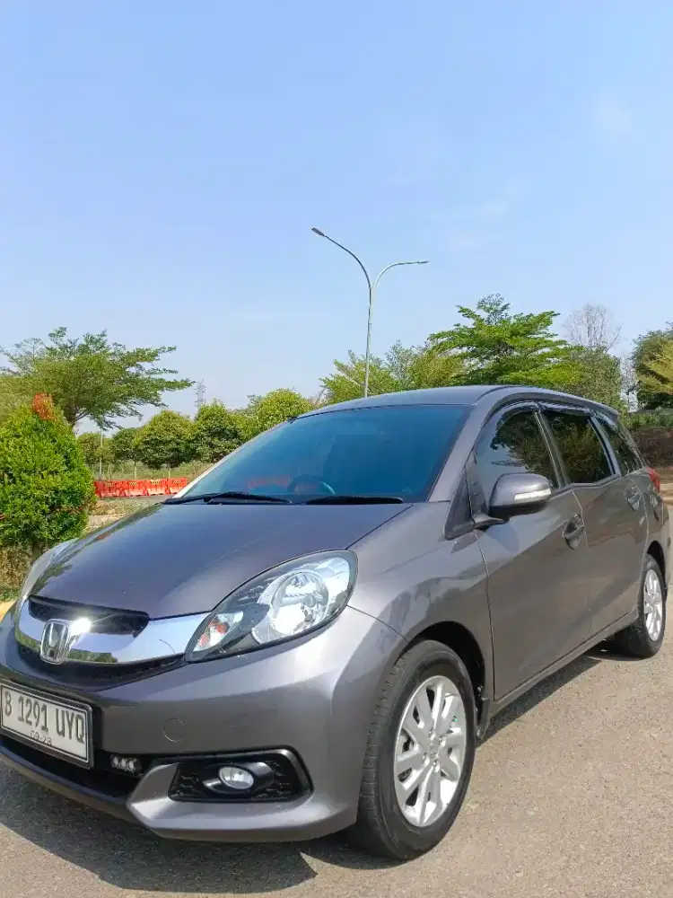 Mobilio E Cvt matic 2015
