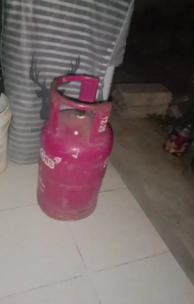 Tabung gas bekas