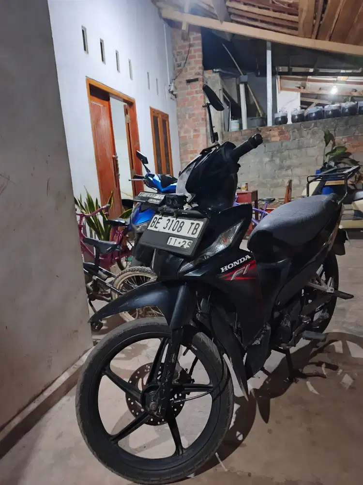 Bismillah, mau jual motor pemakaian pribadi siap pakai
