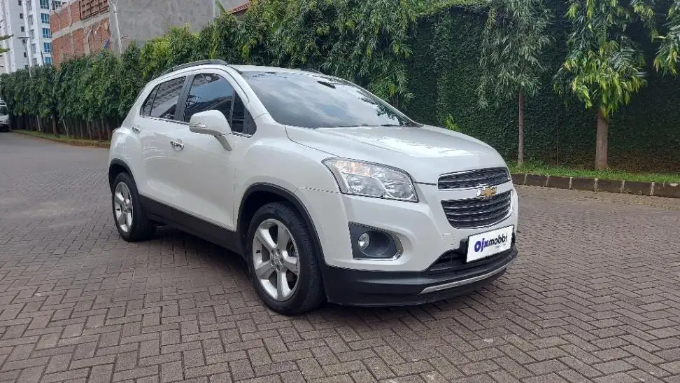 DP MURAH Chevrolet Trax 1.4 LTZ Bensin-AT 2016 Putih CTGWB