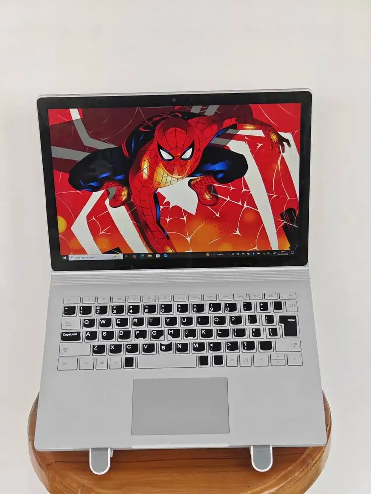 Surface Book 2 i5-7300U RAM 8GB SSD 256GB Layar 3K