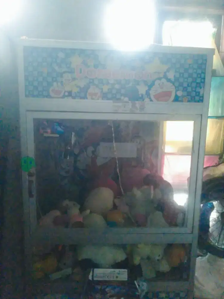 Mesin capit boneka