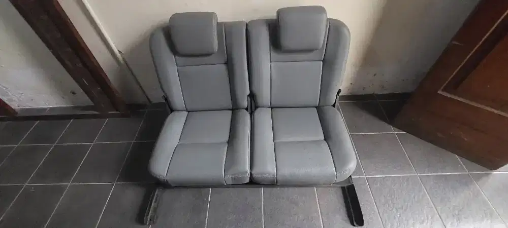 jual Jok kursi mobil bahan Oscar rangka besi bekas preloved 