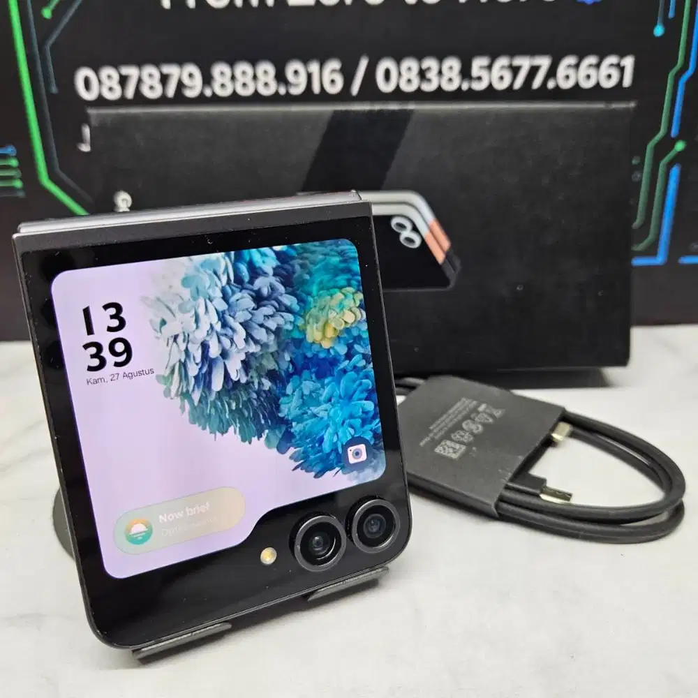 Samsung Galaxy Z Flip 6 12/512GB Exclusive Color Black SEIN Fullset