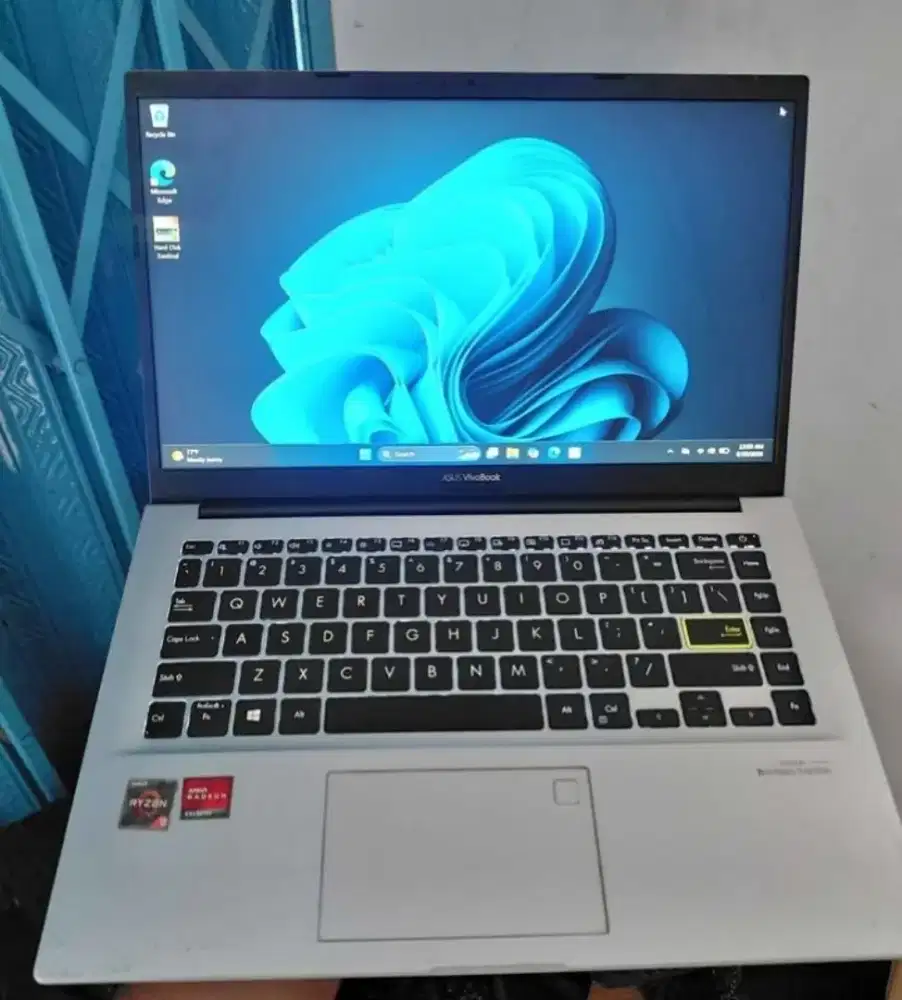 ASUS VIVOBOOK AMD RYZEN
