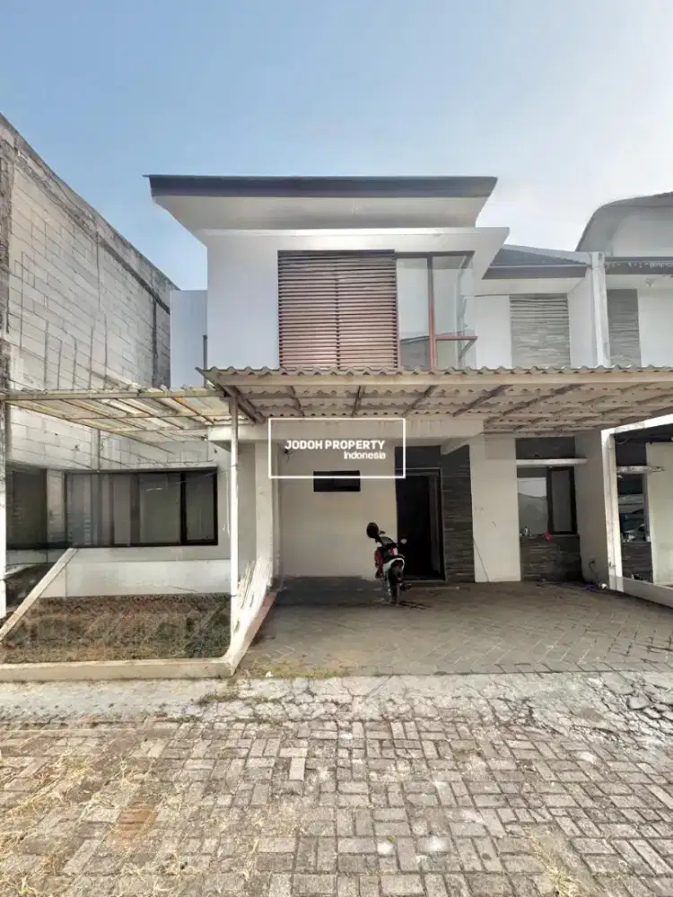 JUAL RUMAH POSISI HOOK DALAM TOWNHOUSE CIRENDEU DEKAT MRT LEBAK BULUS