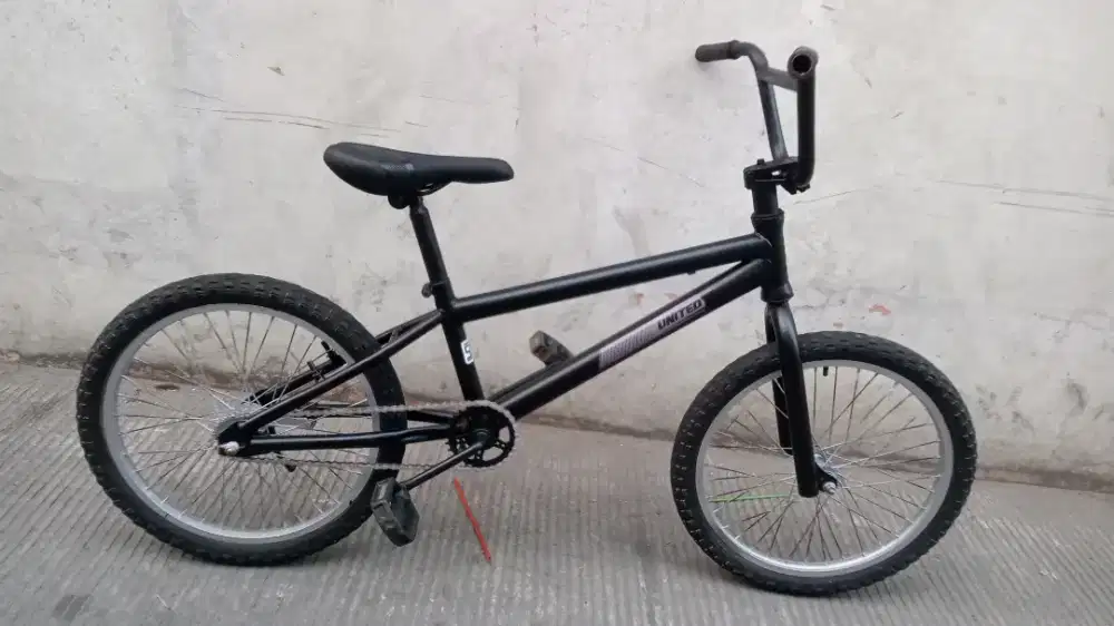 Sepeda BMX ukuran 20 Rem Torpedo