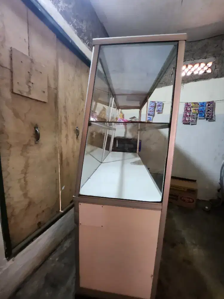 Jual etalase bekas
