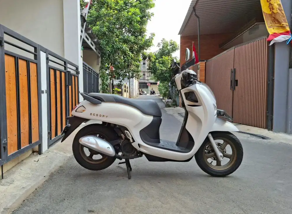 Honda Scoopy Prestige Keyless (Tipe Tertinggi) MULUSSS Surat Lengkap
