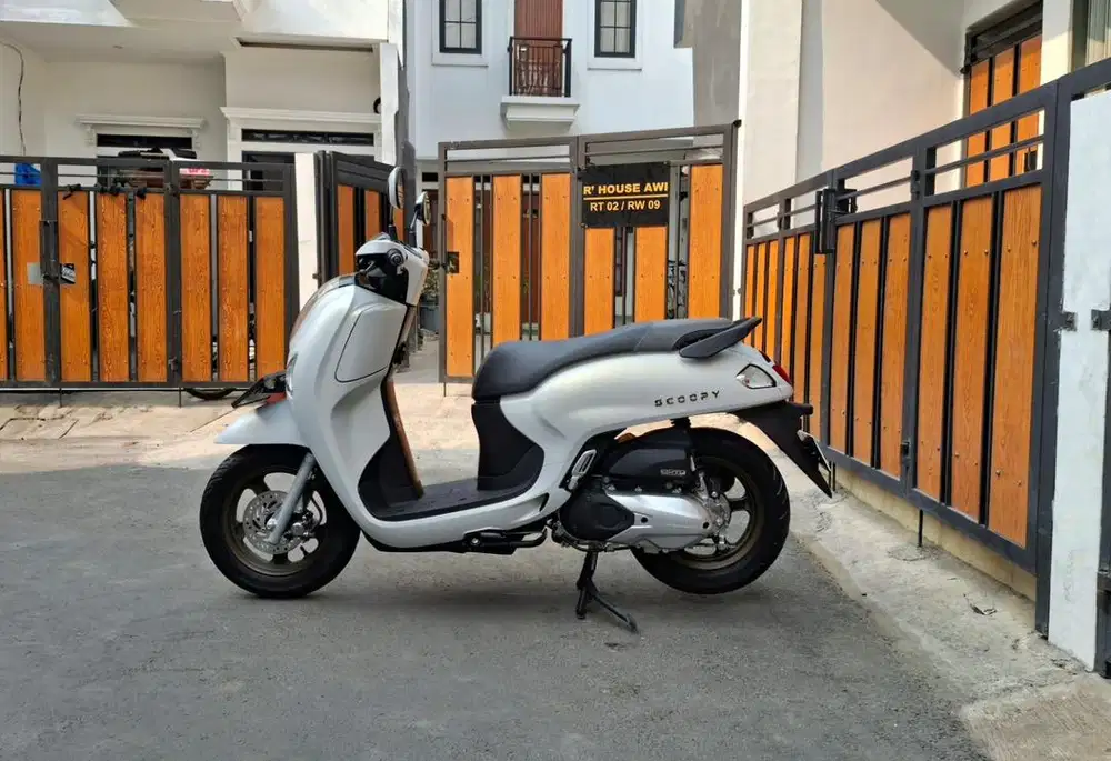 Honda Scoopy Prestige Keyless (Tipe Tertinggi) MULUSSS Surat Lengkap