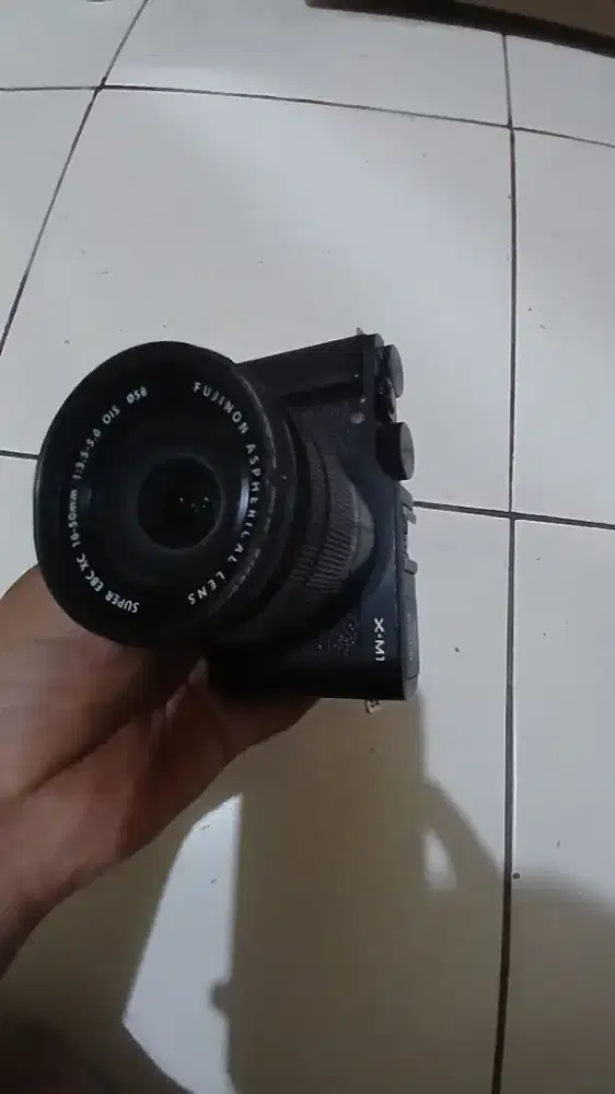 Fujfilm XM-1 Body dan Lensa