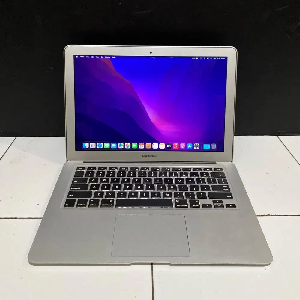 MacBook Air 13 2015 i5/8/128 Termurah !!