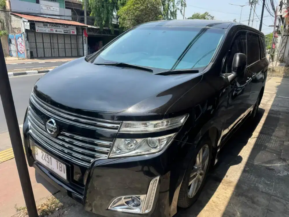 Nissan elgrand HWS 2011 AT siap pakai