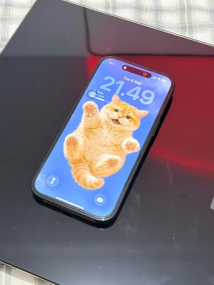 IPHONE 15 basic - Like New