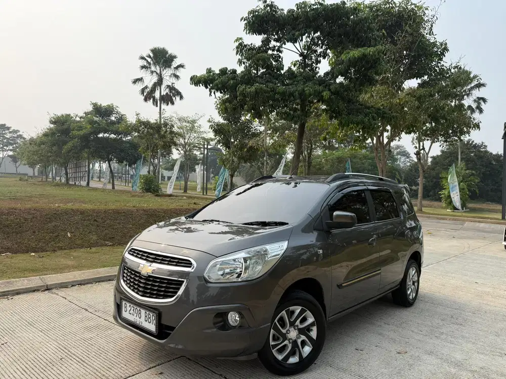 Chevrolet Spin 1.5 LTZ Manual 2015 Grey