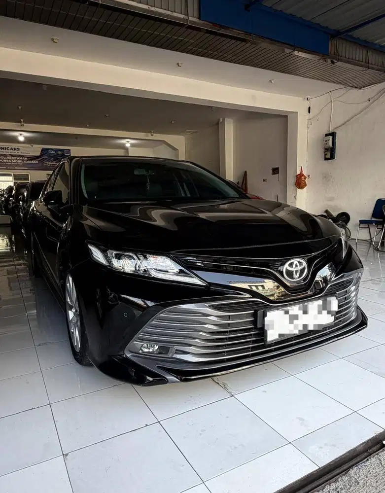 Toyota Camry V 2019. Sunroof Best seller