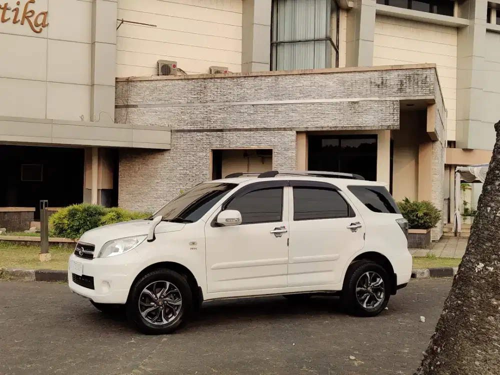 Terios TS Extra 2014 Putih Matic Velg Trd Oem Original