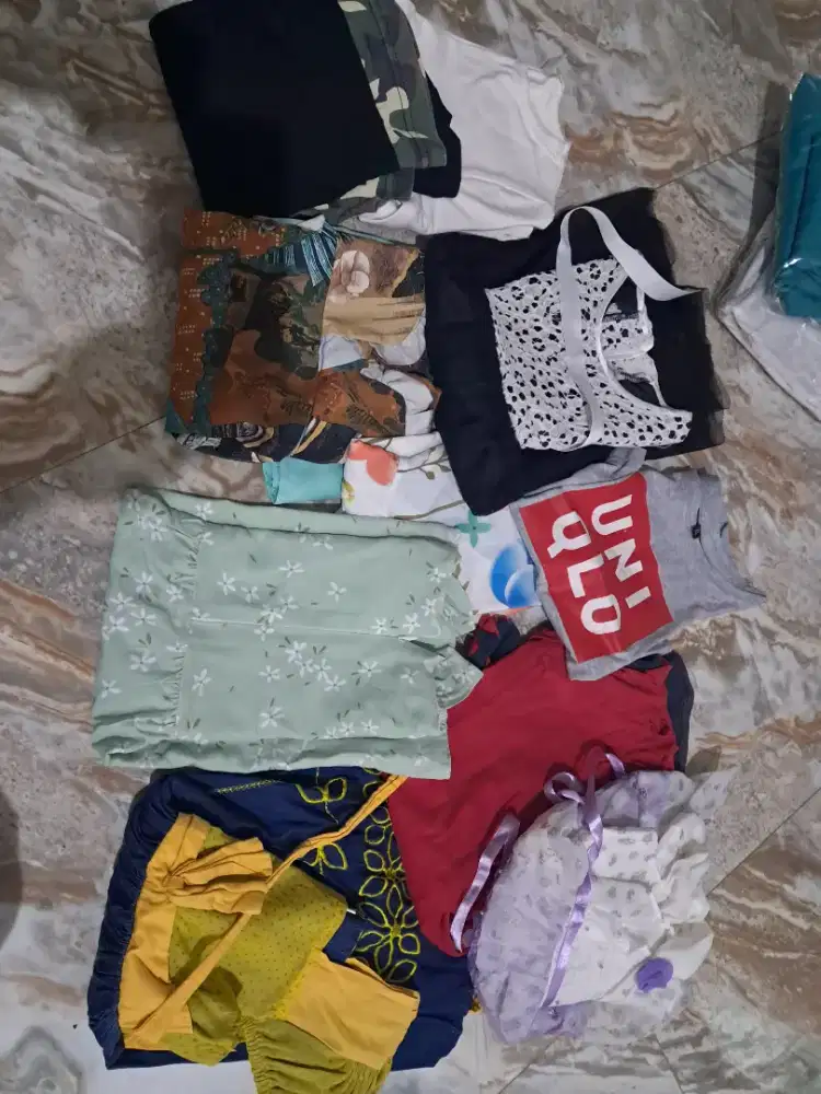 Prelove baju anak perempuan usia 2-5 tahun