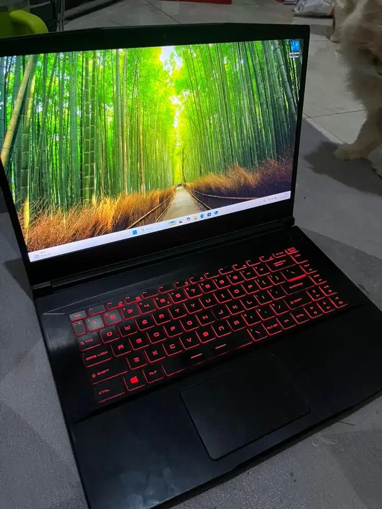 MSI Gf63 Thin GPu Gtx 1650TI Ram 16-SSD 1TB