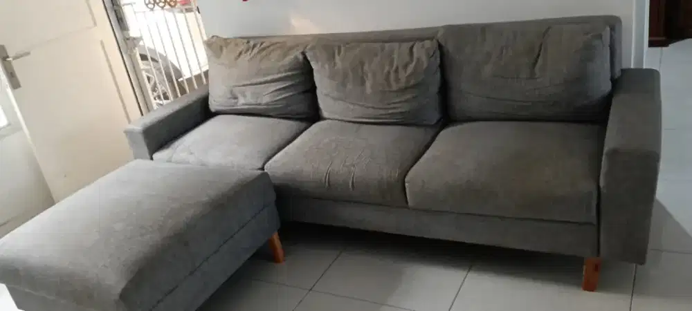 Sofabed abu-abu besar