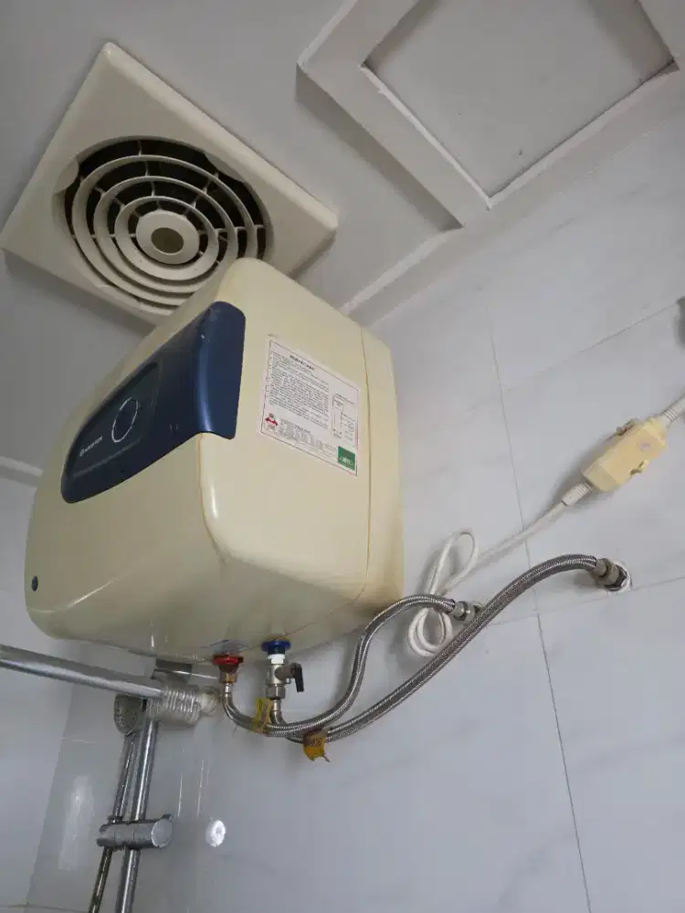 Water Heater Ariston 30 Liter Bekas