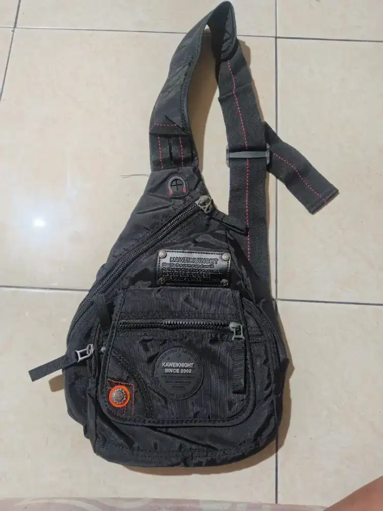 Tas selempang KAWEIKNIGHT masih baru