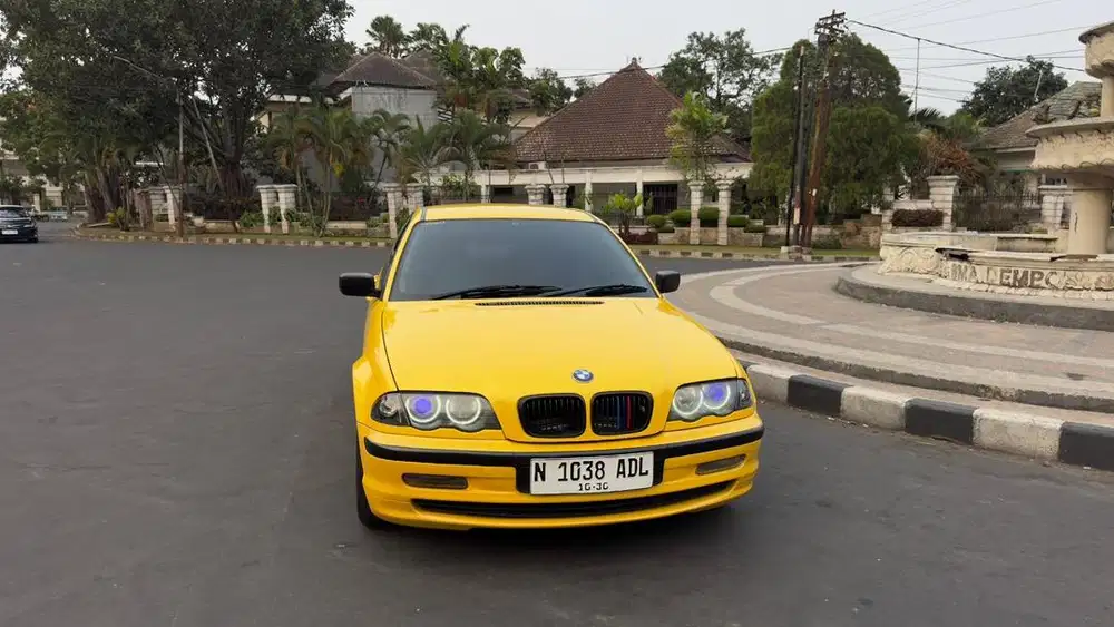 BMW 318i E46 Tahun 2000