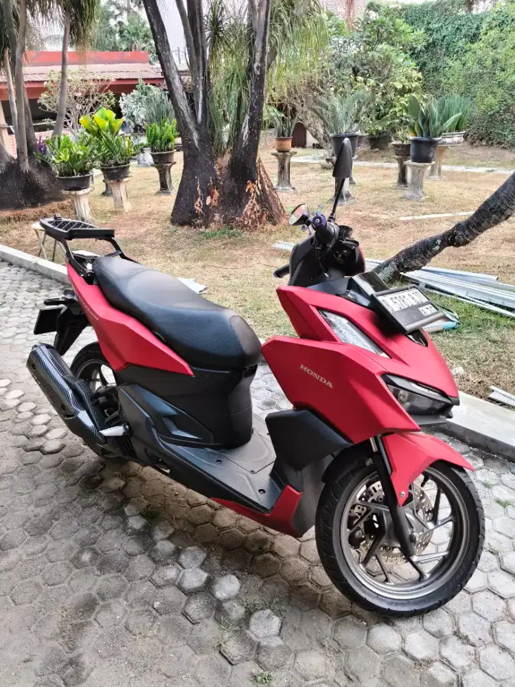 Honda Vario Merah 160 cc tahun 2022