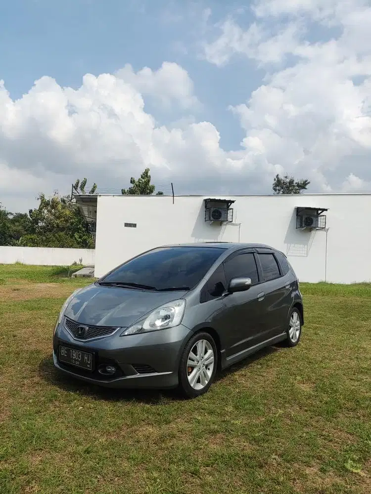 Dijual honda jazz rs