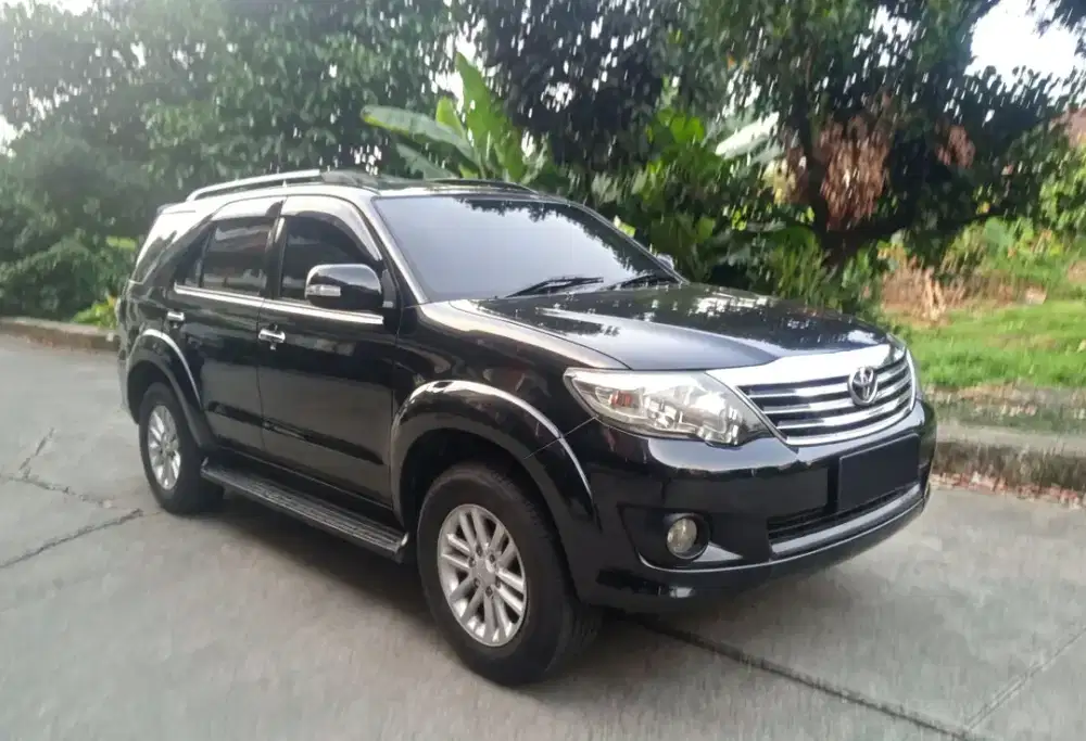Toyota Fortuner G Luxury 2012 AT Bensin