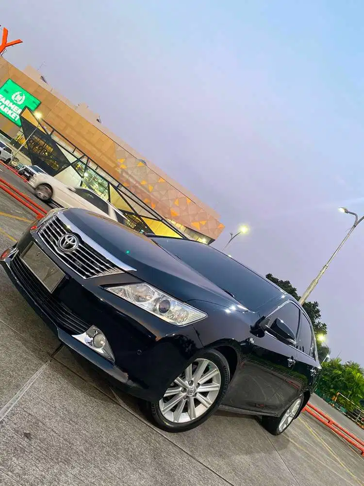 Toyota Camry XV50 2.5 V AT 2012 Hitam