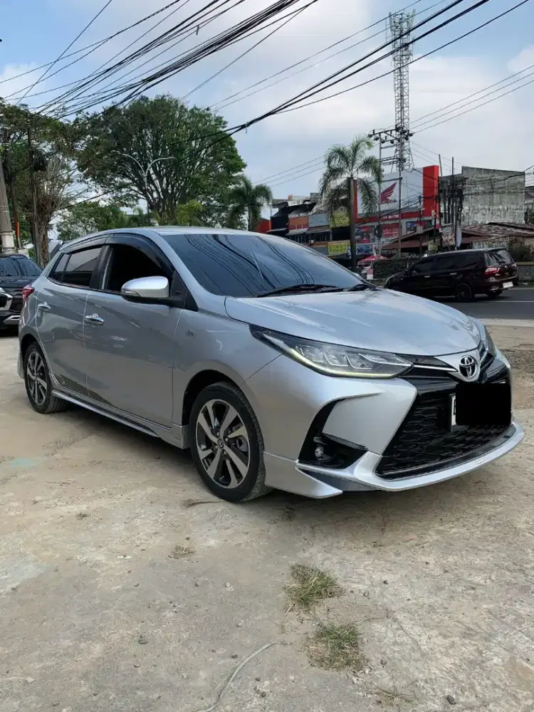 Toyota Yaris 1.5 GR Sport AT 2021